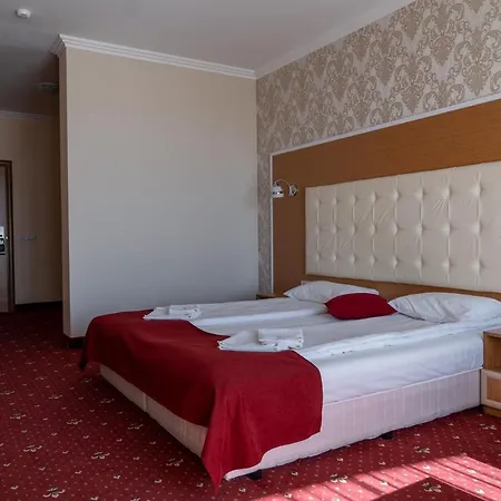 Hotell Paradise 3*