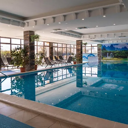 Paradise Hotel 3*