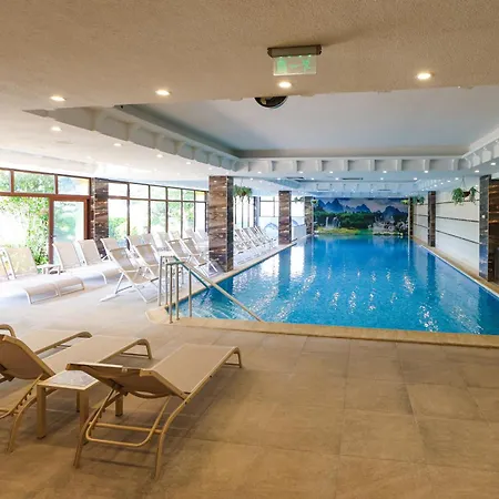 Hotell Paradise 3*