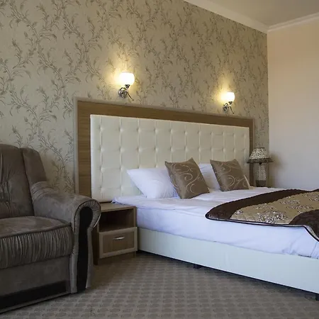 Hotell Paradise 3*