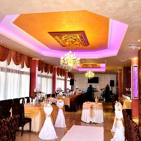 Hotell Paradise 3*