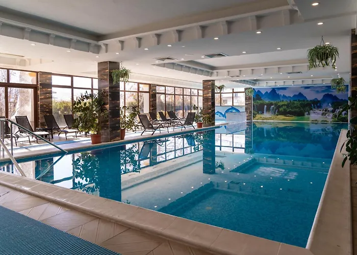 парадайс Хотел 3*